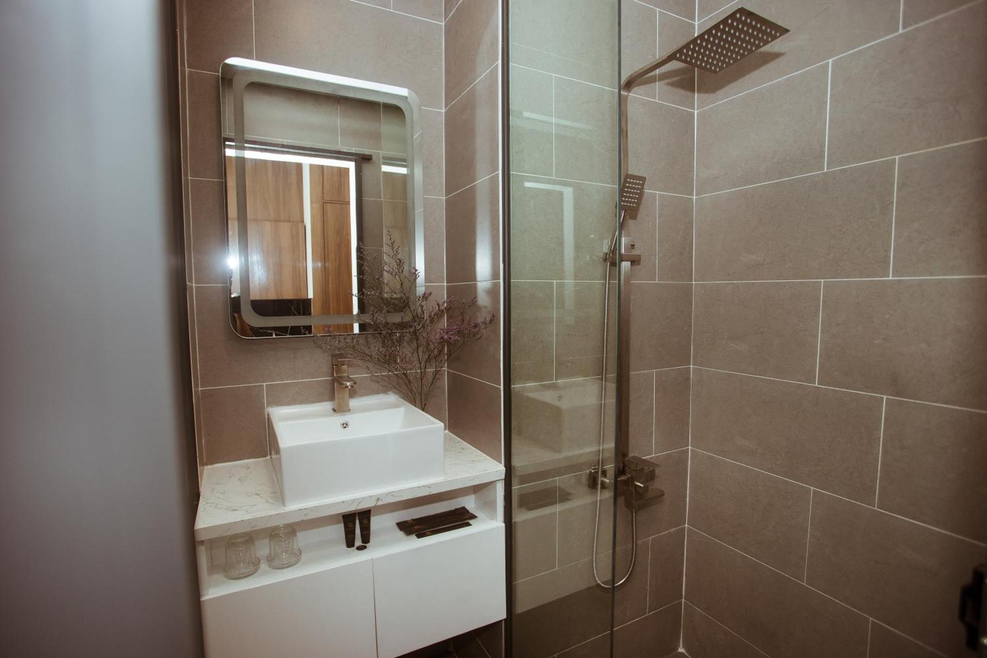Lee Charming Hotel На Транг Екстериор снимка